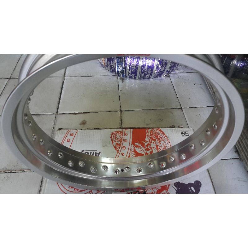 velg tk japan silver 300 ring 17