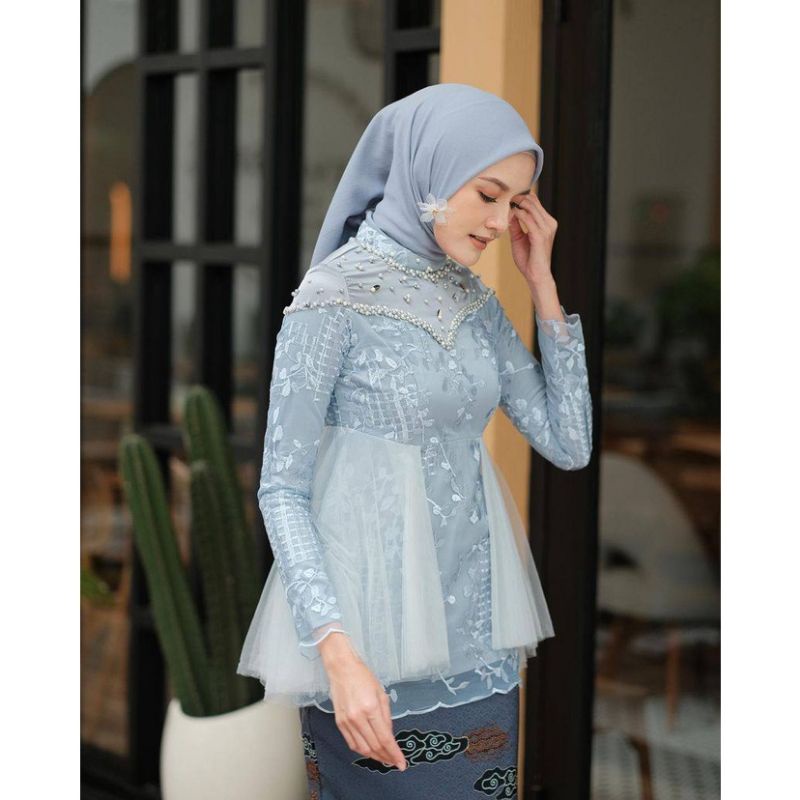 New Arival || Set Alyana Ice Blue || Set Kebaya Batik Couple BATIK EXPRESS - Kebaya Couple Brokat Modern Alyana Ice Blue Kebaya Wisuda dan Kondangan Kebaya Couple Batik Prima Lengan Panjang Set Wanita Modern