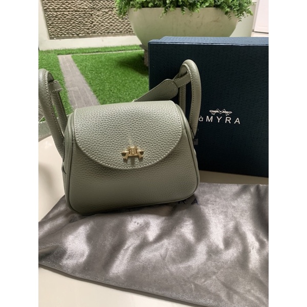 iwearmyra candies bag in sage