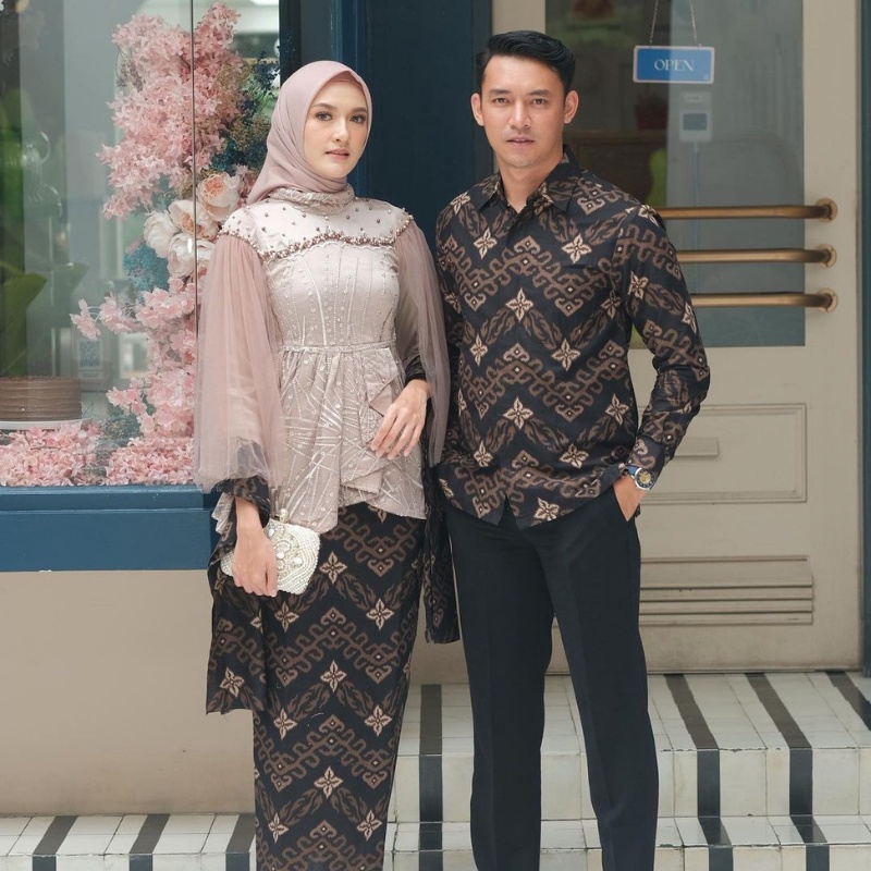 Kebaya Wisuda Couple Vanila Modern Kebaya Set Tunik Lamaran Tunangan Batik Baju Couple Kondangan Terbaru 2023