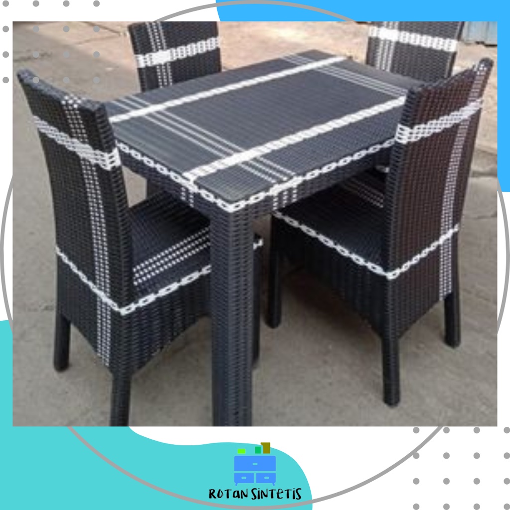 Meja Makan 4 Kursi Rotan Sintetis