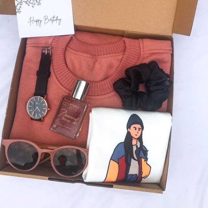 

New | KJ5|[SWEATER] GIFT BOX SWEATER CEWEK / CREWNECK / KADO CEWEK / KADO PACAR / ANNIVERSARY / GRADUATION / VALENTINE / KADO DOI