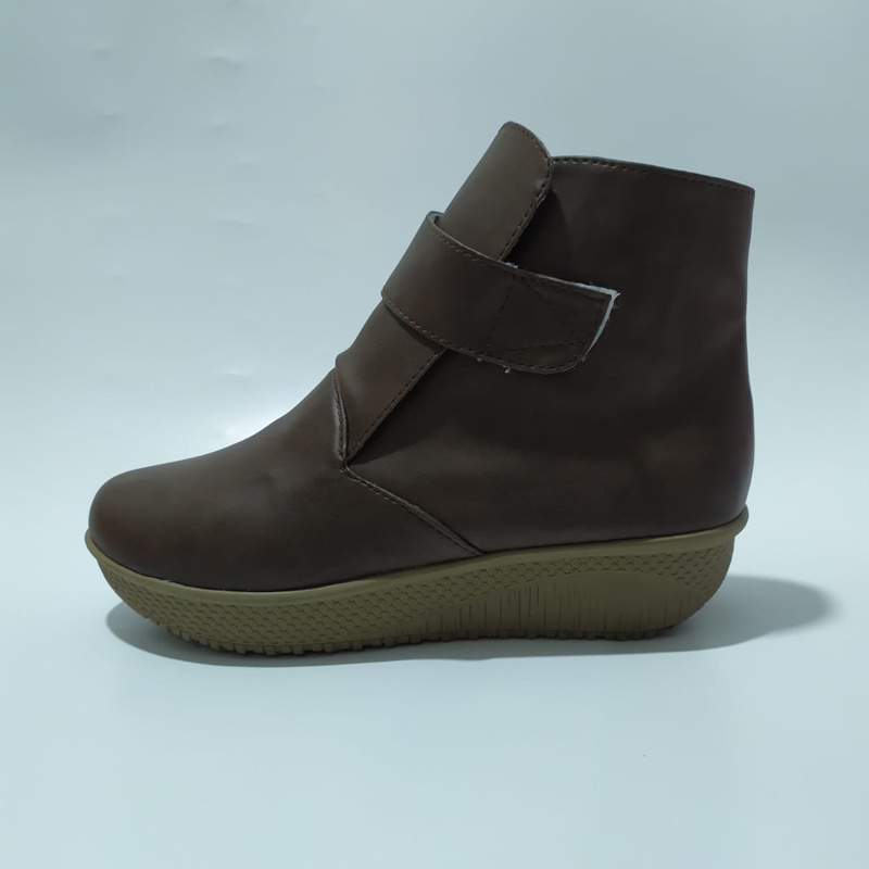 GEUGEUT GGT071 Sepatu Boots Wanita Premium Quality