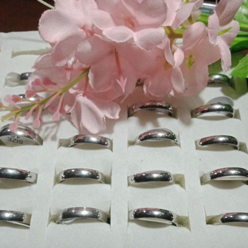 Cincin Titanium Silver polos