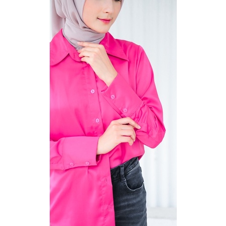 " Laudya Shirt " Kemeja Silk,Kemeja satin,Kemeja Pink,Kemeja Hijau,Kemeja Biru,Kemeja Wanita Panjang