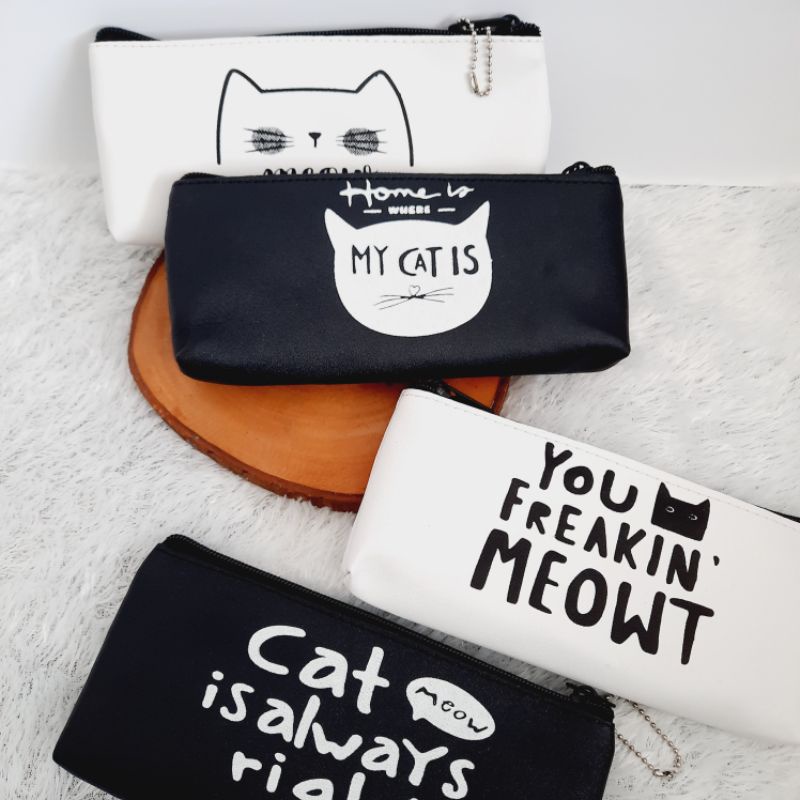 

Kotak Pensil Alat Sekolah motif