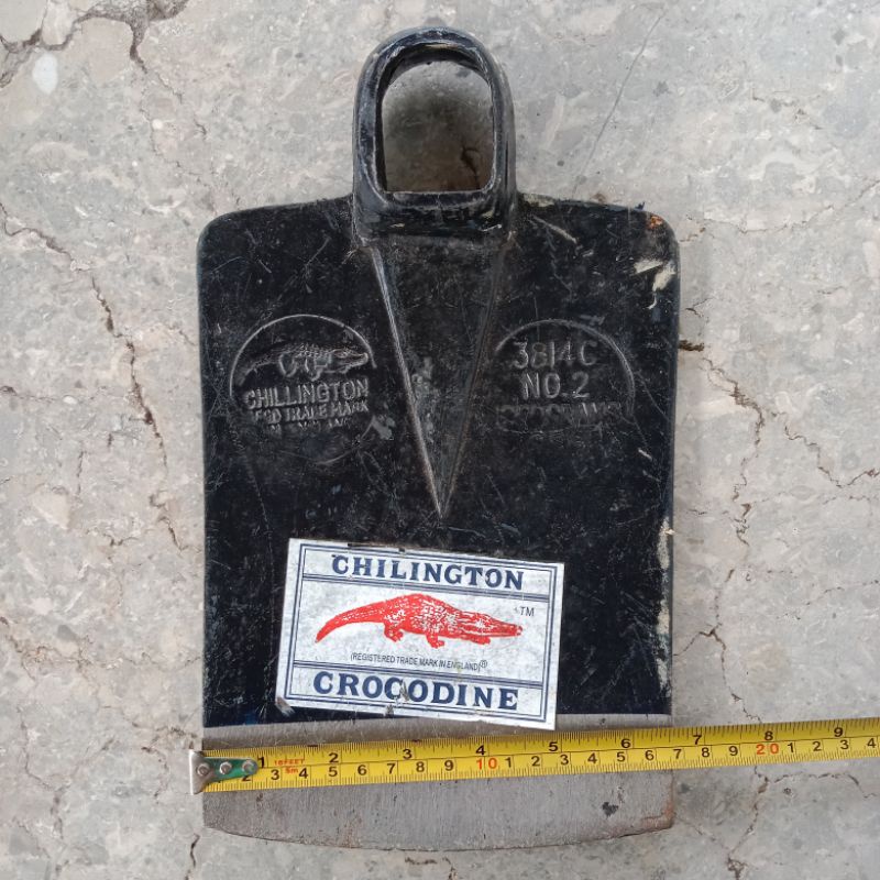 cangkul tanah, pacul IMPORT, baja asli anti lengket