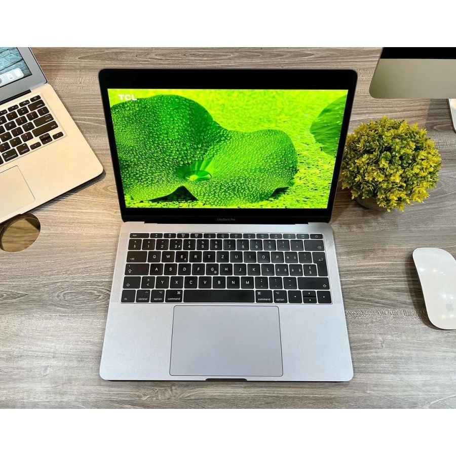 MACBOOK PRO RETINA 13&quot; 2017 TOUCBAR RAM 8 SSD 128//256//512GB SECOND ORIGINAL BERKUALITAS HARGA EKONOMIS