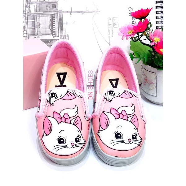Sepatu Anak slip on anak Perempuan Karakter Marry Pink