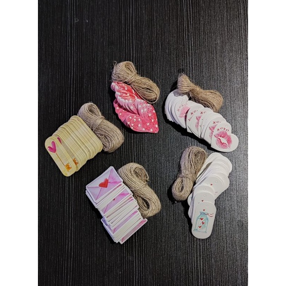 

Hanging Tag Valentine Paper Package 10 pcs Mix + Tali