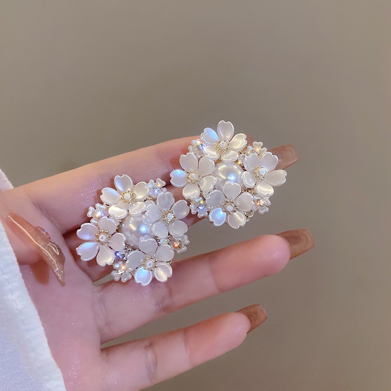 Anting Mutiara Bunga Korea Anting Daisy Putih Suasana Manis Berlebihan Dekorasi Telinga