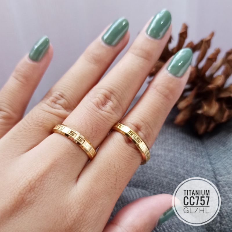 CINCIN TITANIUM UKIR BATIK/ROMAWI || Cincin CouplePria/Wanita || Gold, Silver
