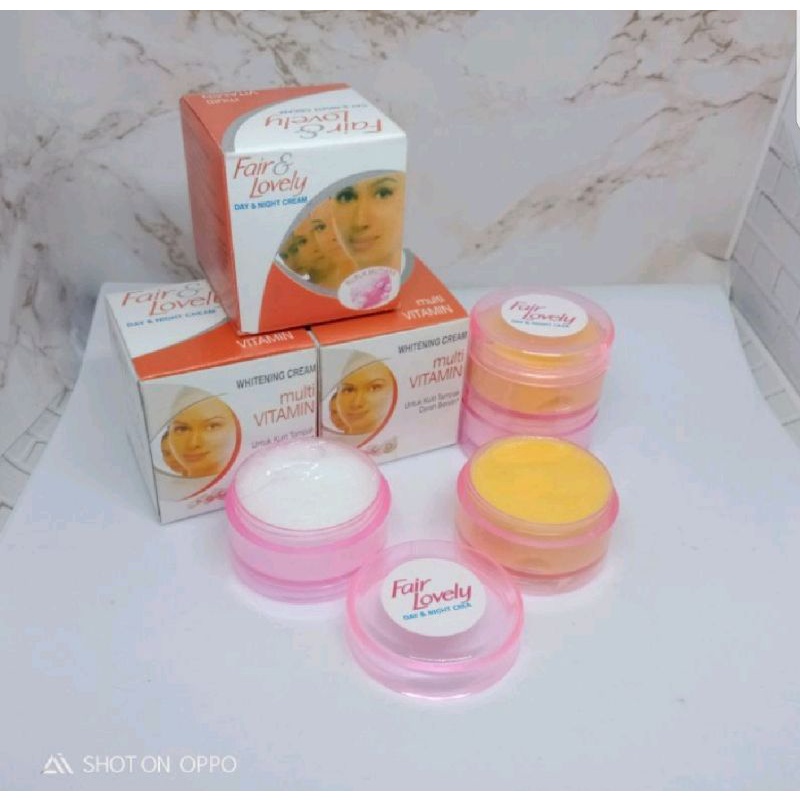 Cream fair lovely susun siang malam
