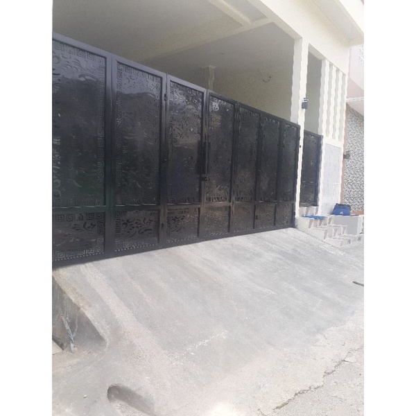 pagar minimalis kombinasi pelat cating laser.