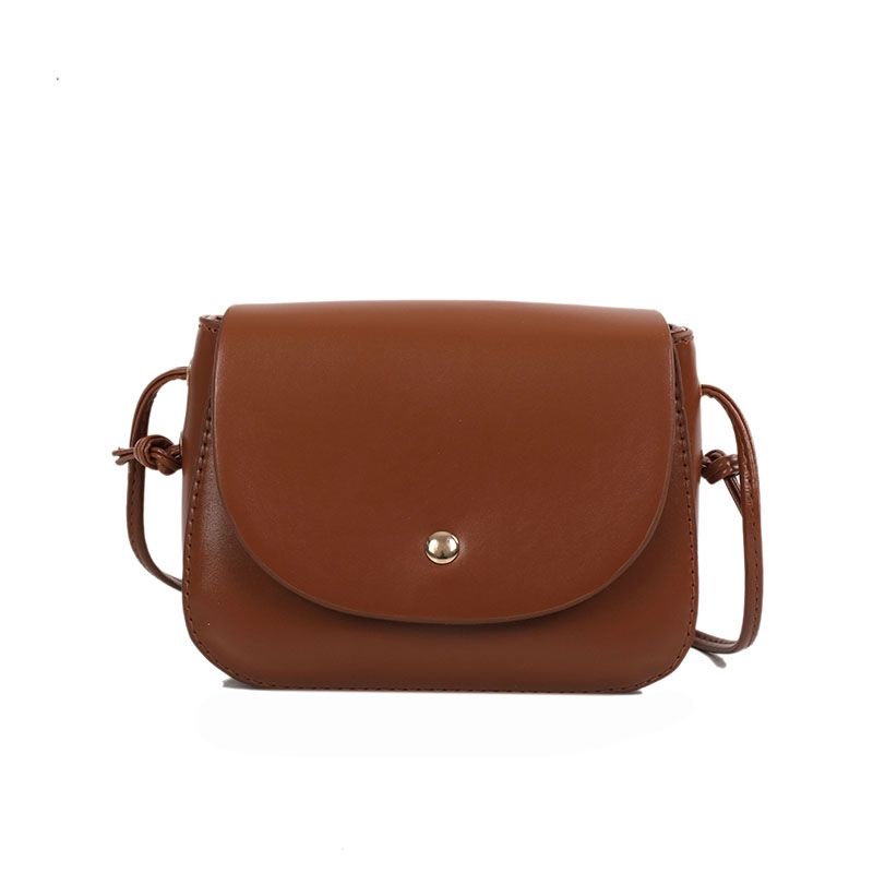 Red Tas kecil musim dingin wanita 2022 baru mode trendi versi Korea segar dari tas selempang bahu persegi kecil serbaguna in super panas