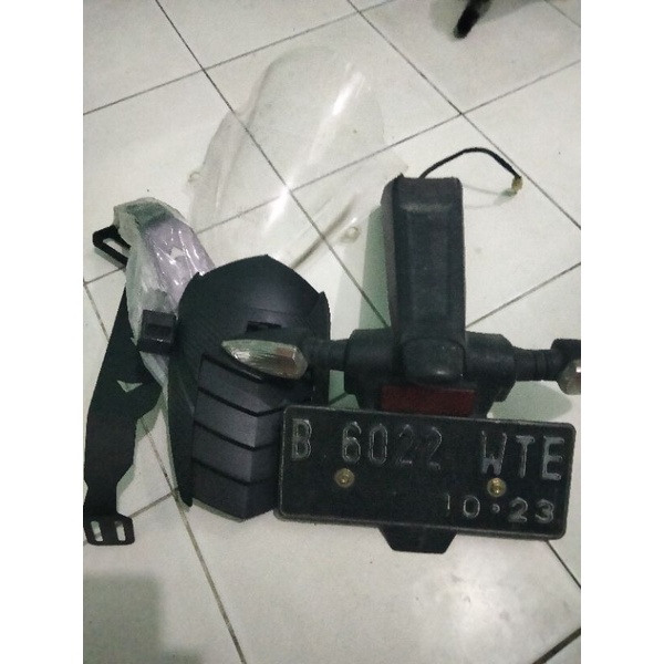 spakbor belakang r15