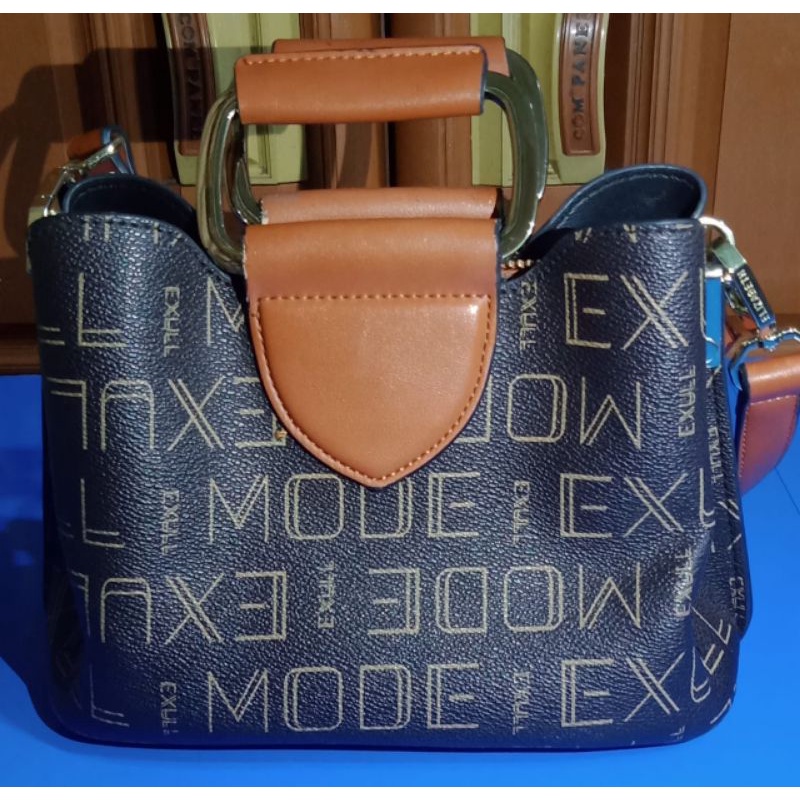Sling & Hand Bag "EXULL MODE" (preloved)