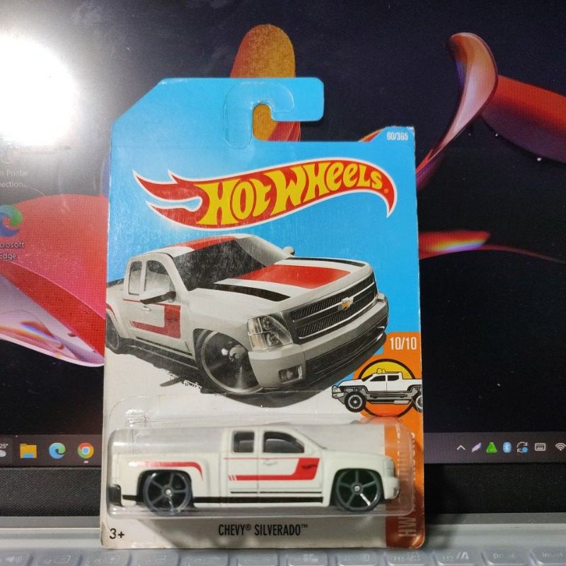 Hotwheels Chevy Silverado putih