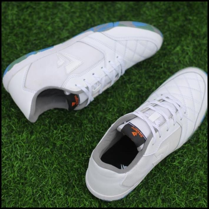 Sepatu Futsal Sevspo Imbasala In White/Camo