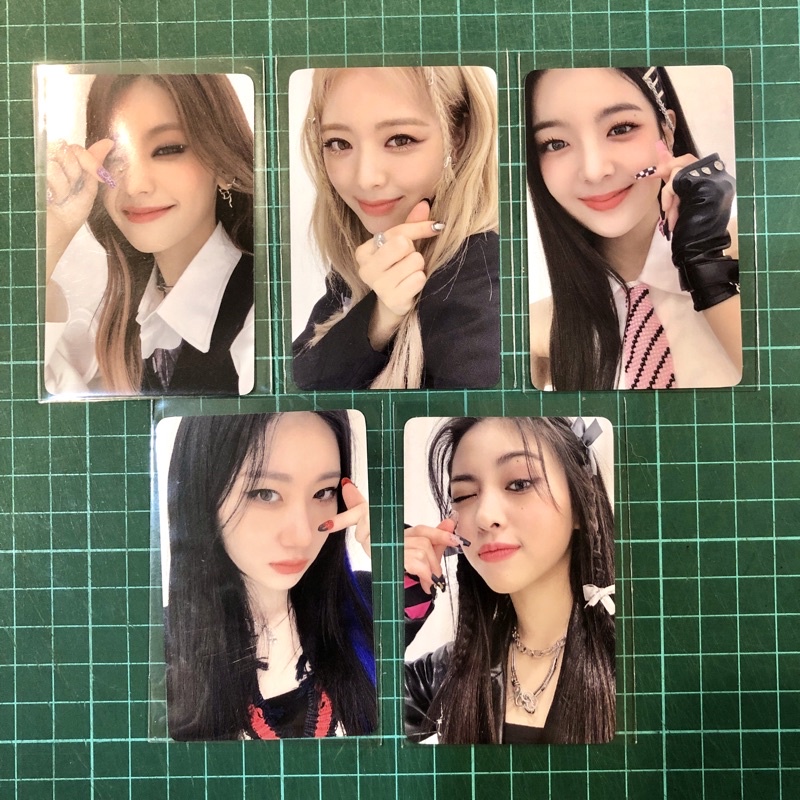 ITZY - Cheshire Photocard PC Benefit WITHMUU FANSIGN