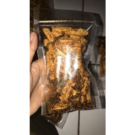 

Basreng original dan pedas daun jeruk 3000 an saja satu pouch