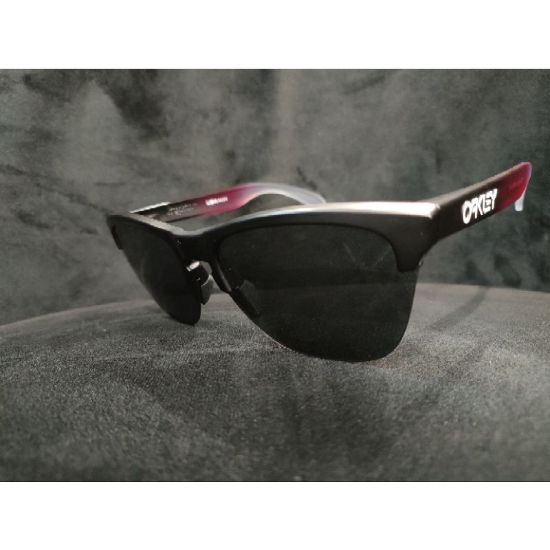 Oakley Frogskin Lite Pink Fade Prizm Black Iridium OO9374-32 ORIGINAL