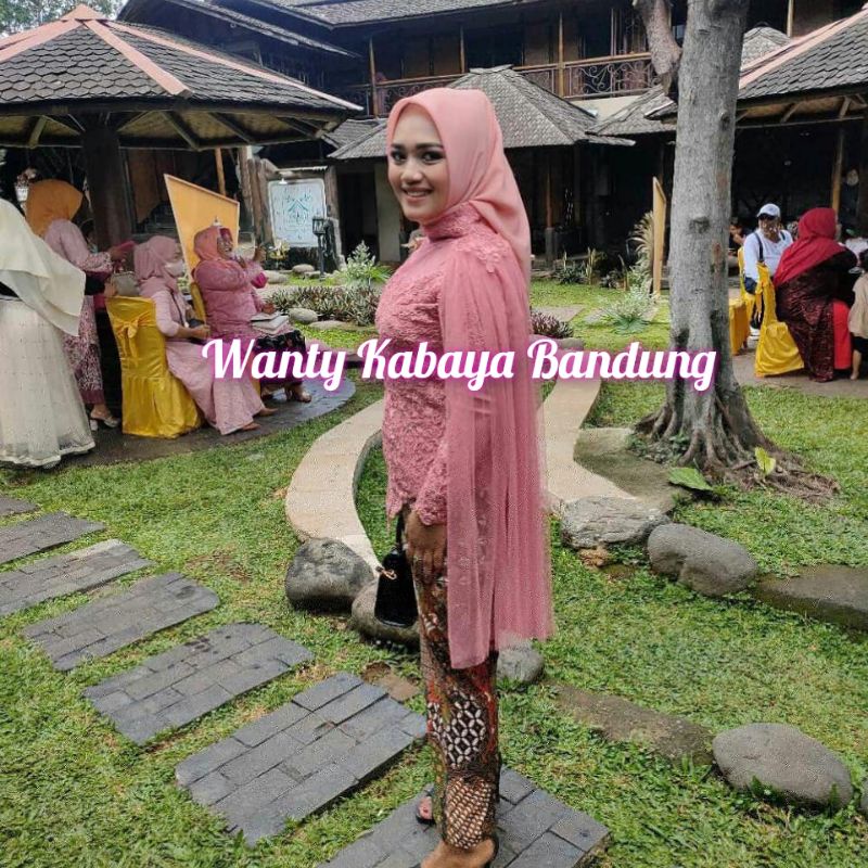 Kebaya atasan wisuda/pengantin/pager ayu/domas