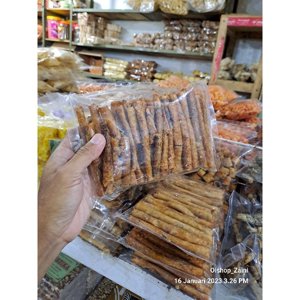 

Pisang aroma coklat manis 250 gram, piscok gulung, renyah dan tahan lama