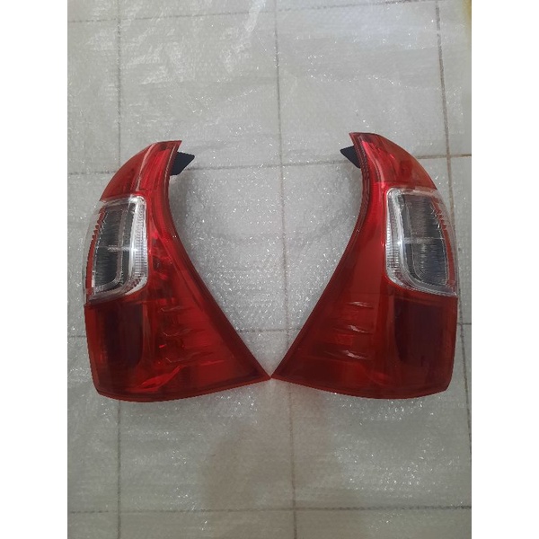 stoplamp lampu belakang avanza xenia 2015 2016 2017 kanan atau kiri original