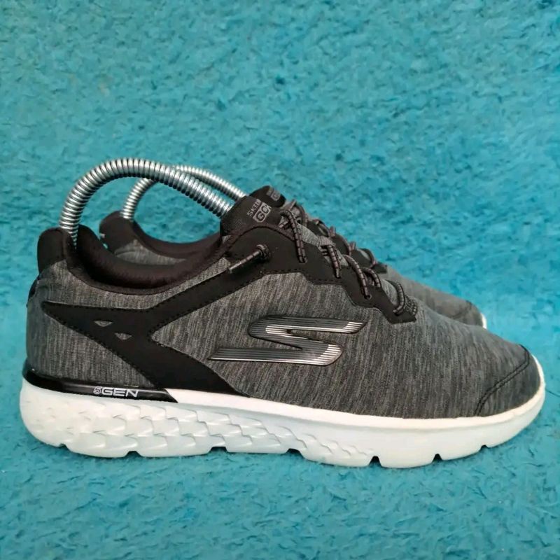 SKECHERS GO RUN 5 GEN size 36.5