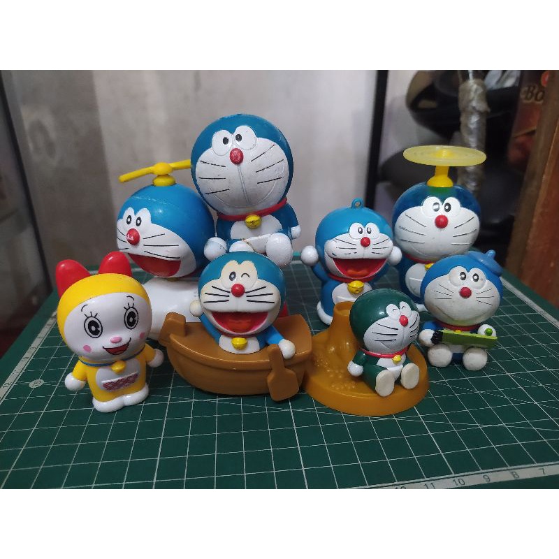 Figure Doraemon Mainan Happy Meal McD