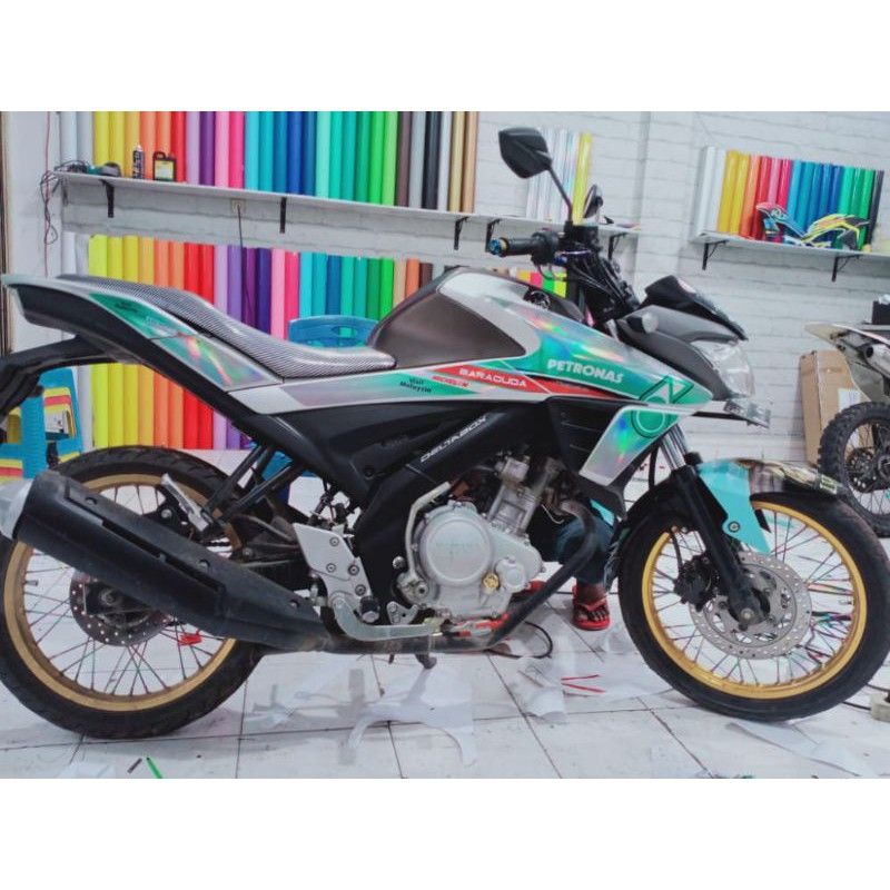 striping lis stiker vixion R petronas hologram
