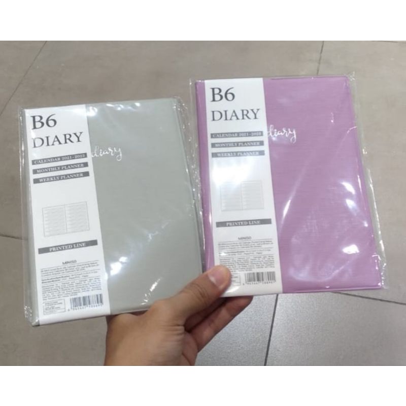 

Miniso B6 Stitch-bound Book with Calendar Buku Tulis Diary