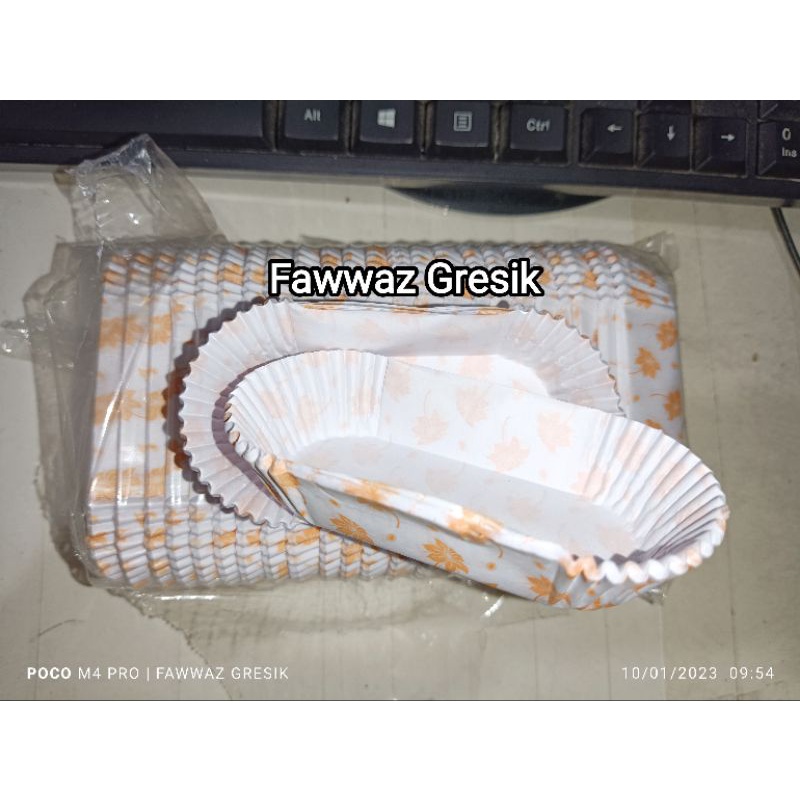 (25 Pcs) Paper cake case oval medium / cup kue kertas alas oval medium Risoles sosis Solo Motif Acak
