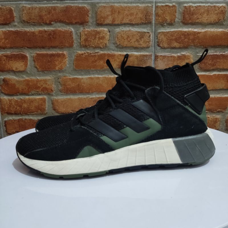 SEPATU ADIDAS SECOND | SEPATU HITAM PRELOVED | SEPATU SIZE 39 | SEPATU HITAM COWOK | SEPATU ADIDAS C