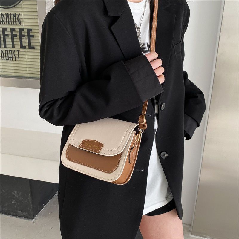 Red Tas wanita 2022 musim gugur baru high-end versi Korea dari warna kontras tas kecil in all-match fashion trendi tas Messenger satu bahu