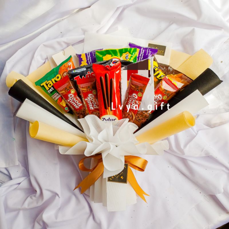 (SNACK 0032) Lvya.gift Buket snack mix snack | Buket snack murah | Hadiah wisuda | Buket snack wisuda | Buket snack ulang tahun | Buket anniversary | Buket hari guru | Buket hari ibu | hadiah wisuda | kado ulang tahun