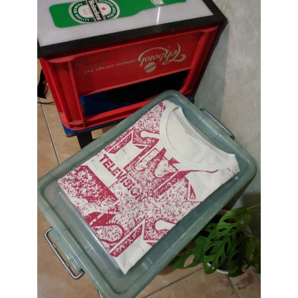 UNIQLO RARE ART MTV VINTAGE