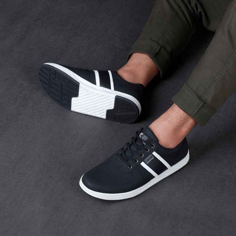 Sepatu Casual Pria Sneakers Kets Terbaru Keren Distro KZTR Original Murah