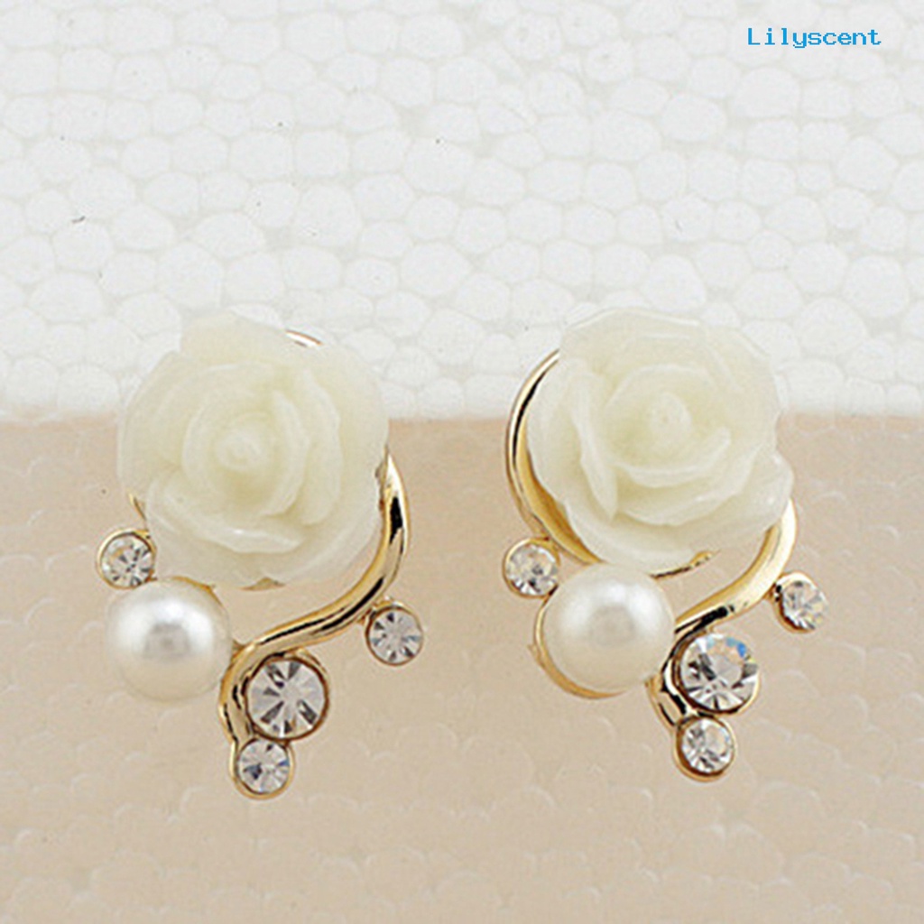 [LS] 1pasang Ear Stud Bentuk Bunga Mawar Serbaguna Alloy Mutiara Imitasi Berlian Imitasi Rose Earrings Untuk Wanita