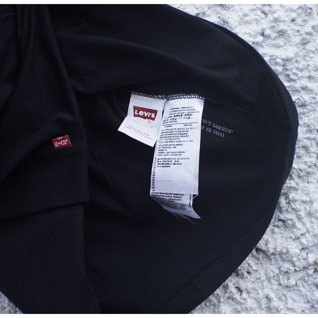 Kaos Levis Abstract - Premium Quality