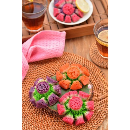 Alas Bikang Mawar Sudi Bikang Ambon Tatakan kue Bikang