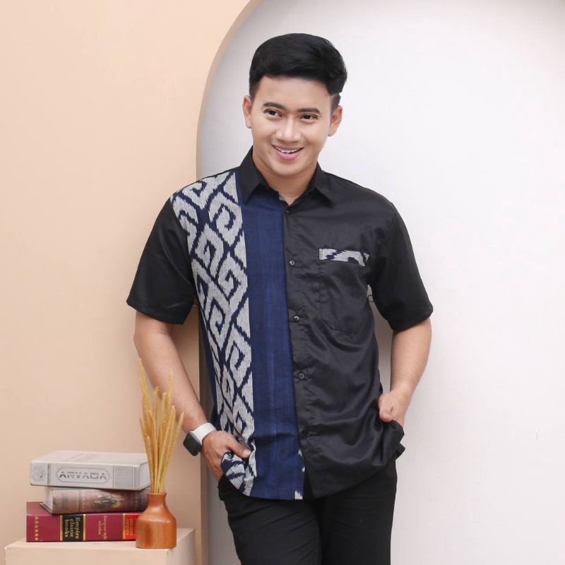 KEMEJA ETNICK KOMBINASI LENGAN PENDEK