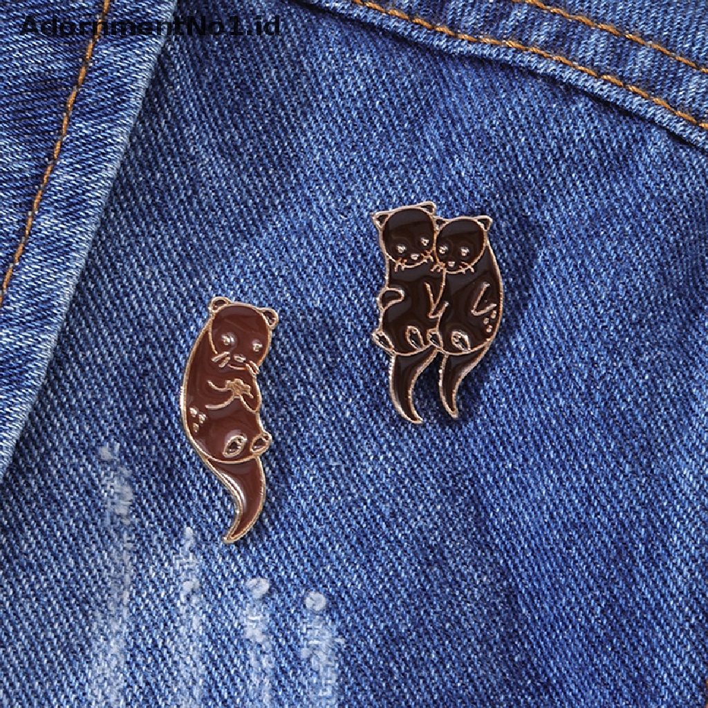 [AdornmentNo1] Otters Pegang Tangan Enamel Lapel Pin Lencana Pin Topi Pakaian Aksesoris Perhiasan [ID]