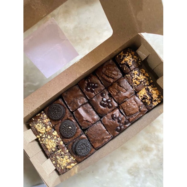 

Fudgy brownies TOPING 20x10 by Juragan_ameenah