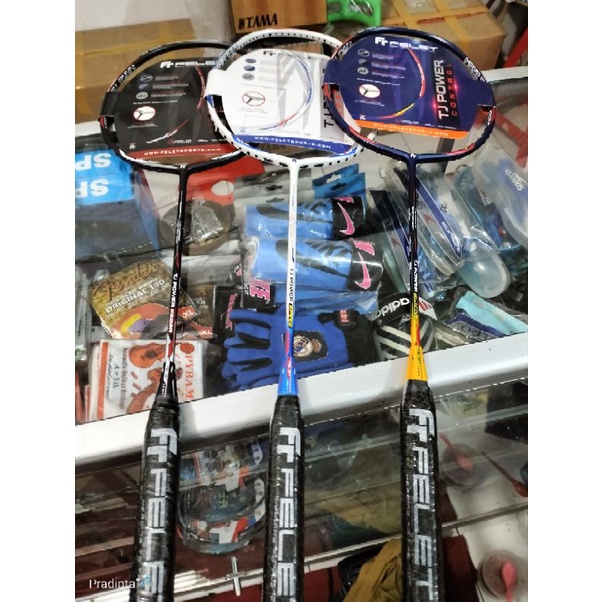 raket badminton felet