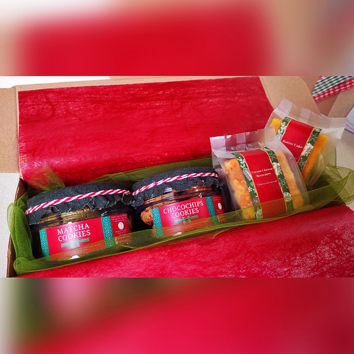 

Hampers Natal Christmas New Year Parcel Premium Cookies Brownies