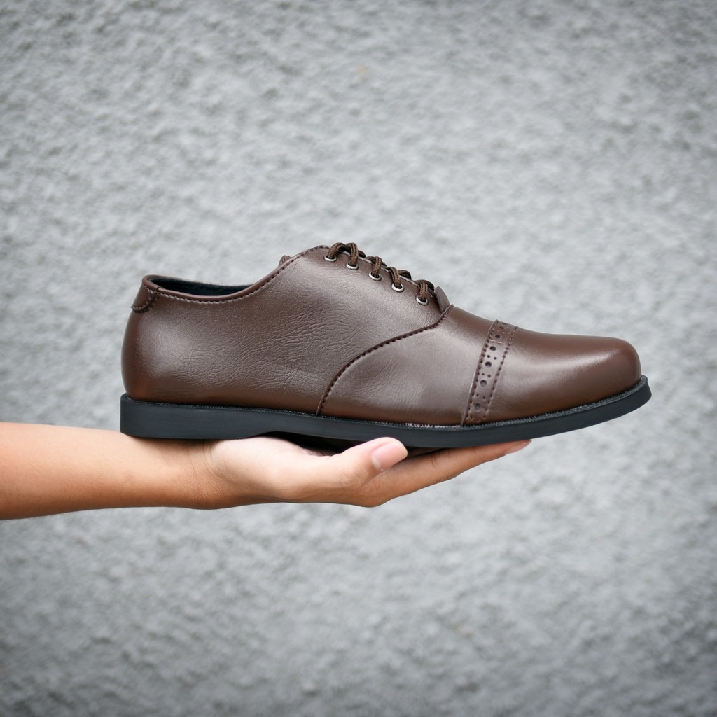 RIONZ x DARWIS SERIES - Sepatu Formal Pria Casual Kantoran Nikahan Kulit Syntetis Asli Original Sepatu Pantofel Pria Resmi Formal Hitam Coklat Gaya Trendy Kasual Kantor Kuliah Pesta Nikah Kondangan Gereja Kerja PNS Guru Kekinian Terlaris Terbaru Murah