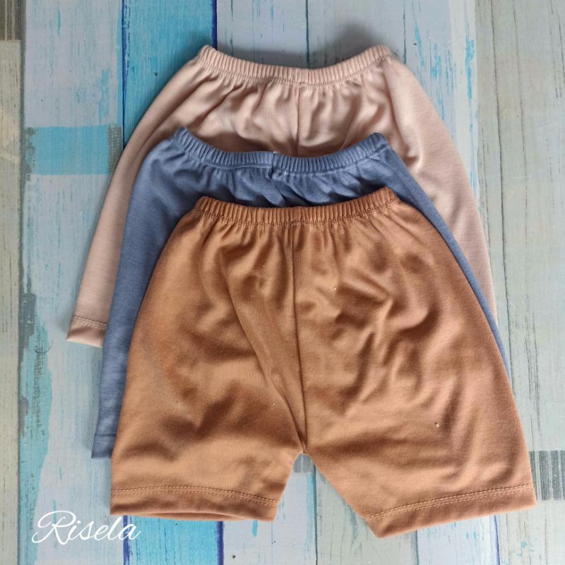 Celana Pendek 2-12 Bulan Motif Polos Bahan Lembut dan Tebal Seri Warna Abu Coklat Cappucino