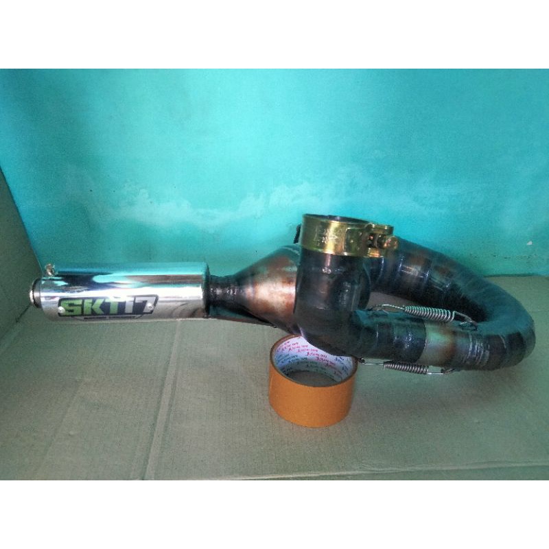 Knalpot Vespa Racing Buang Kanan pendek SPARTAN 200CC,EXCEL 200CC,PX200CC